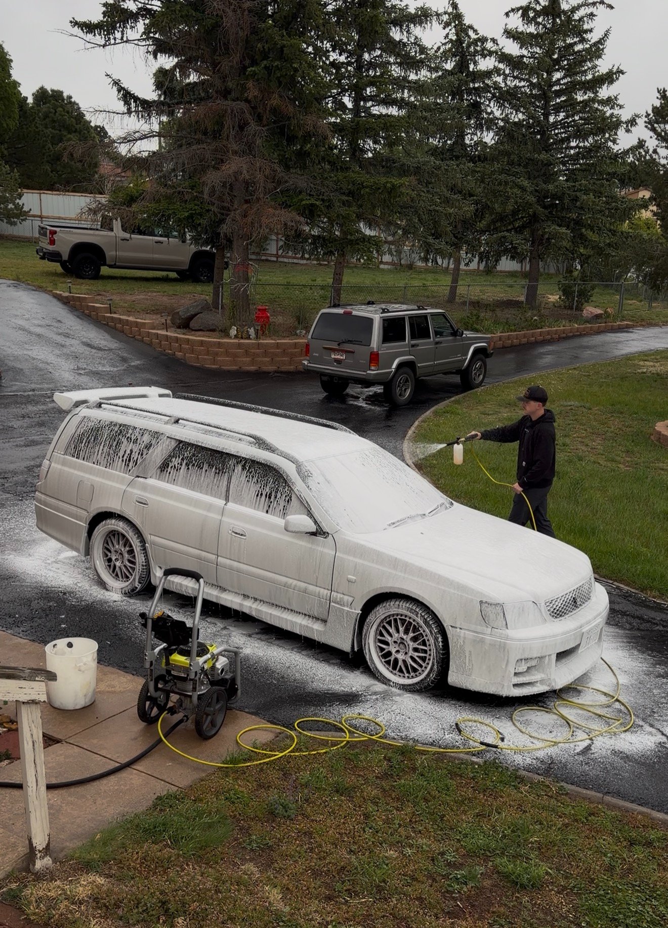 Nissan Stagea foam wash